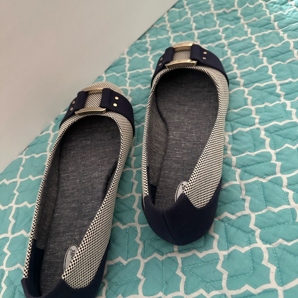 Dr. Scholl's Blue and Cream Flats